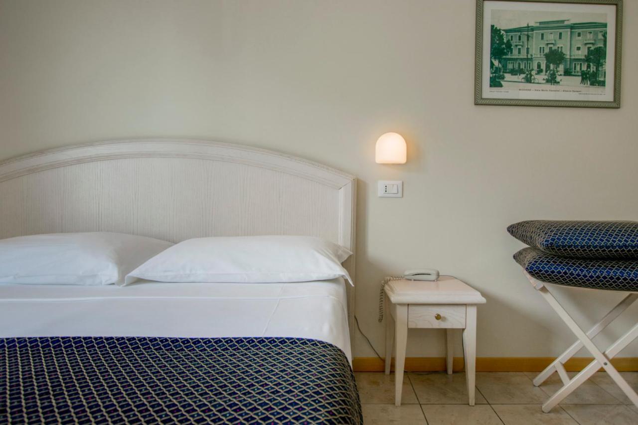 Hotel Villa Mare Riccione Esterno foto