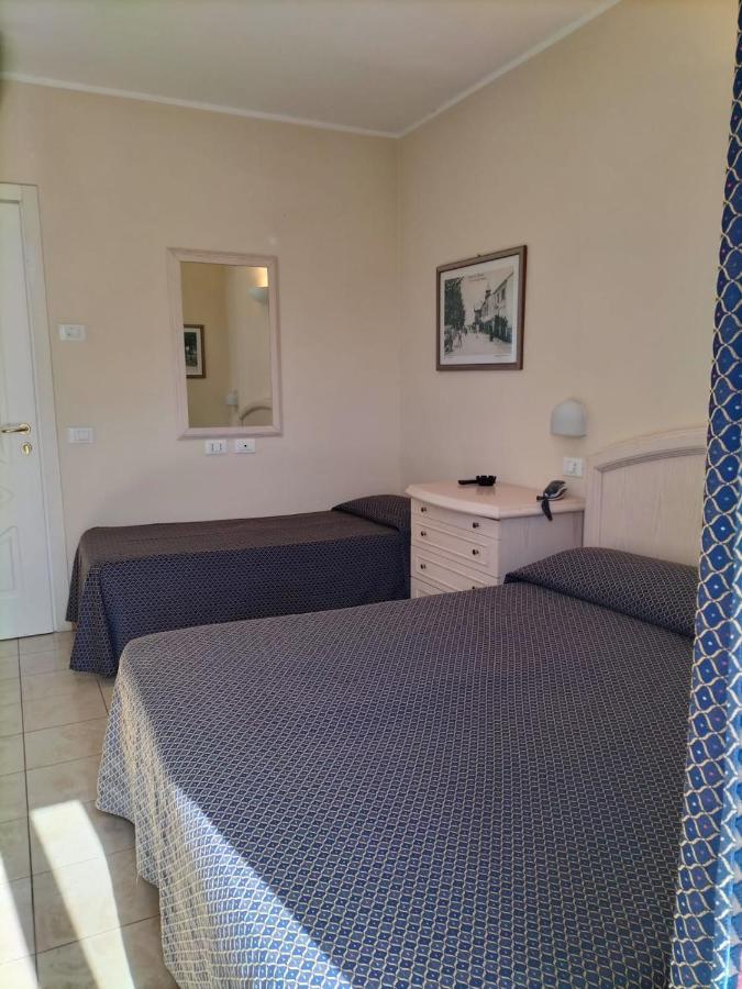 Hotel Villa Mare Riccione Esterno foto