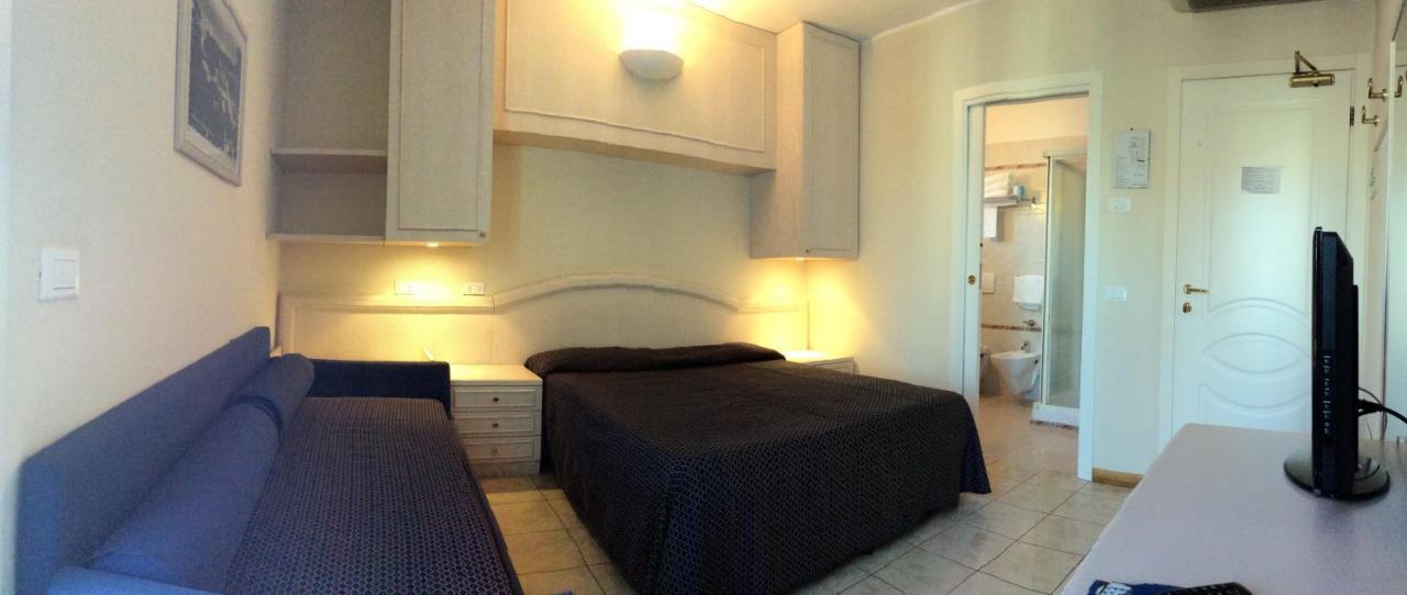 Hotel Villa Mare Riccione Esterno foto