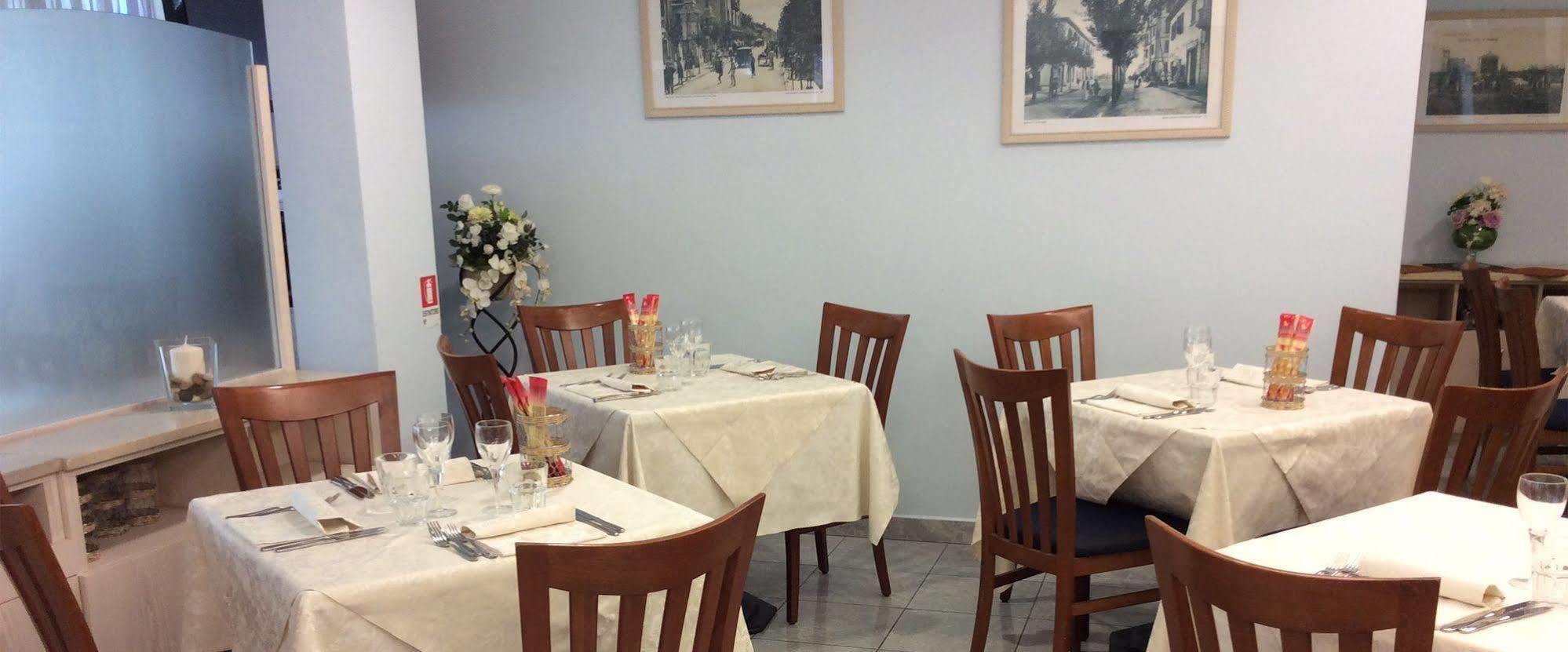 Hotel Villa Mare Riccione Esterno foto